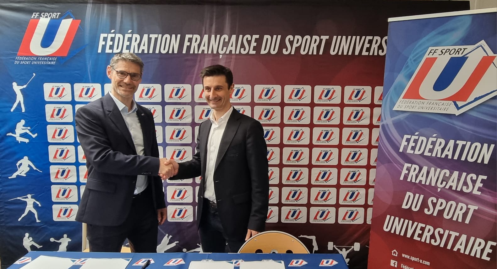Collaborative Ffe Signature de la Convention FFE et FFSU : Un Pas de Géant pour la ...